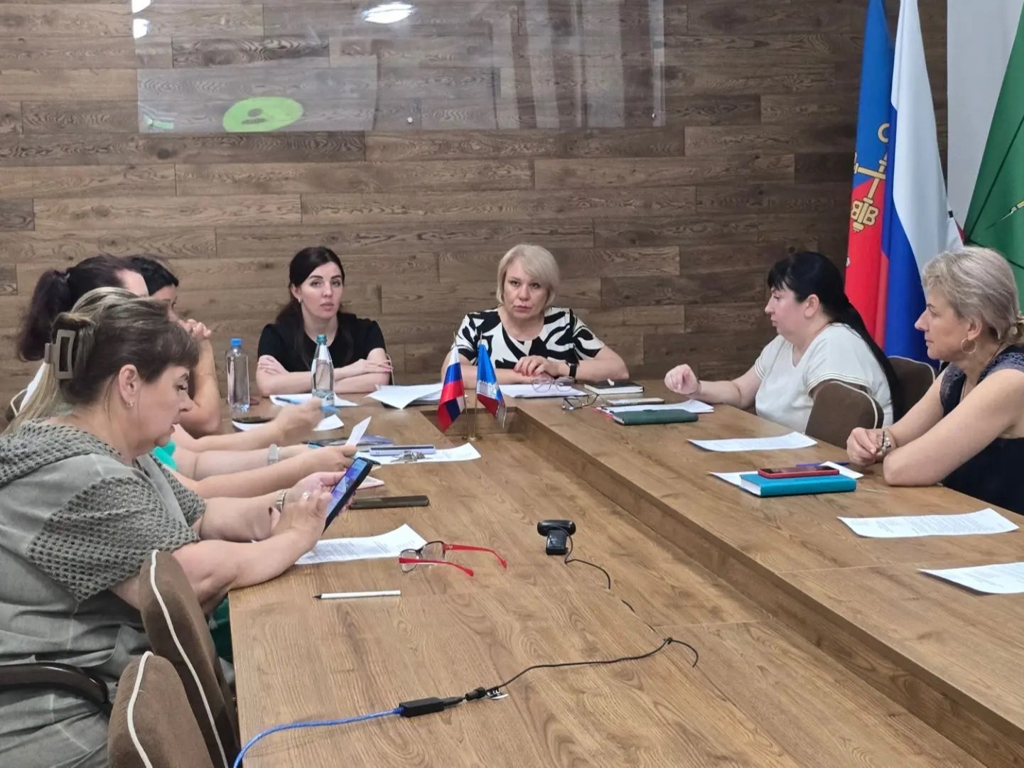 В Васильевском муниципальном округе прошло очередное заседание Комиссии по делам несовершеннолетних и защите их прав..